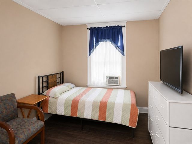 56 Marlborough St, Chelsea, MA 02150