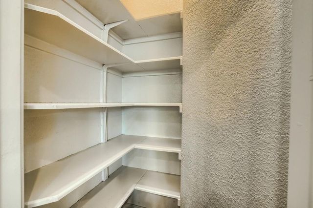 101 Keahi CT, Bastrop, TX 78602