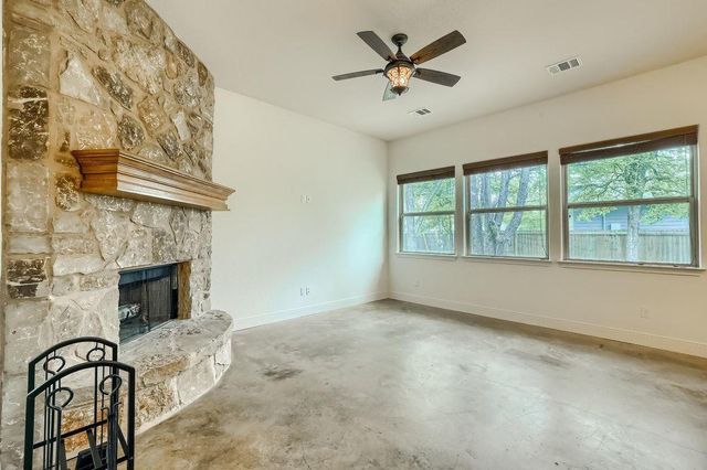 101 Keahi CT, Bastrop, TX 78602