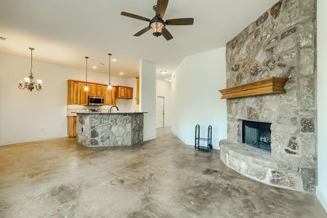 101 Keahi CT, Bastrop, TX 78602
