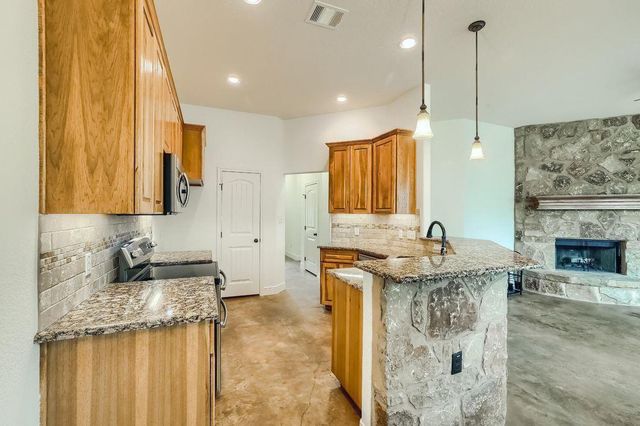 101 Keahi CT, Bastrop, TX 78602