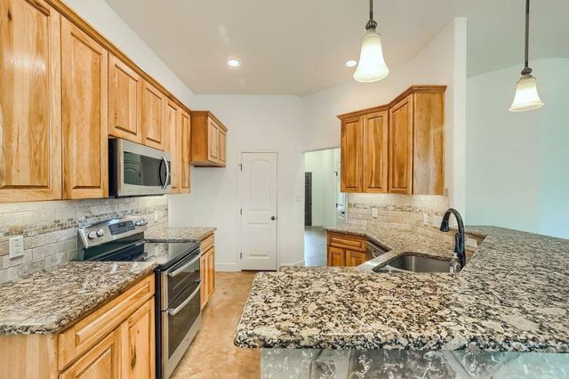 101 Keahi CT, Bastrop, TX 78602