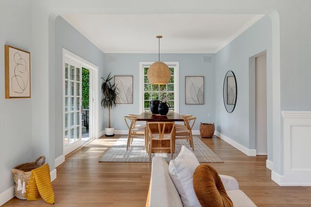 165 Cross Rd, Oakland, CA 94618