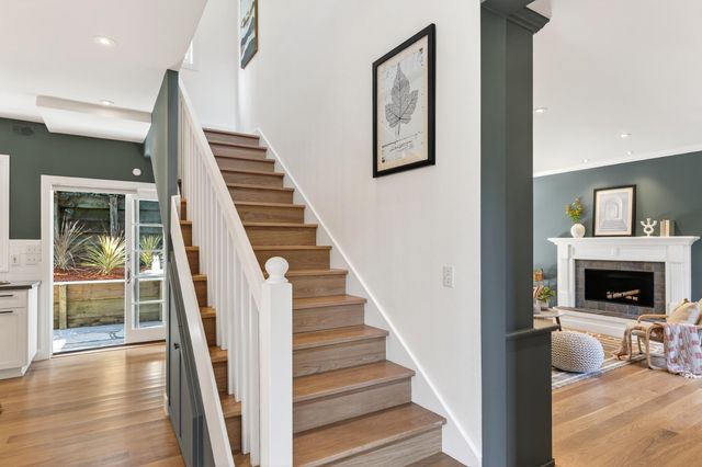 165 Cross Rd, Oakland, CA 94618