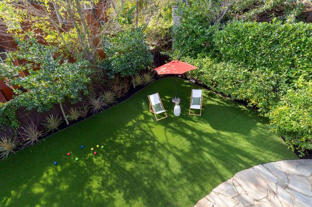 165 Cross Rd, Oakland, CA 94618