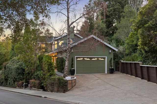 165 Cross Rd, Oakland, CA 94618