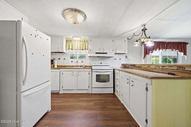 3526 Red Tip Lane, Farmville, NC 27828