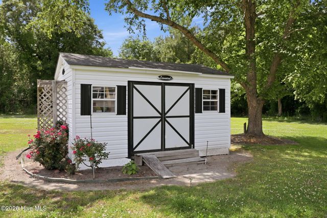 3526 Red Tip Lane, Farmville, NC 27828