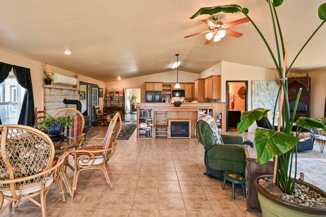 Rr1 Box 335 County Road 509 Road, Ava, MO 65608