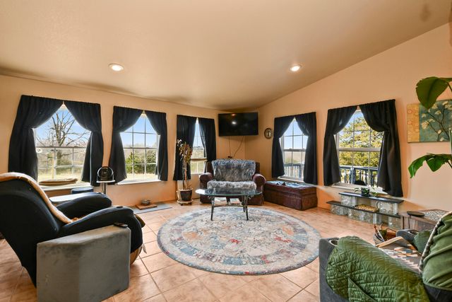 Rr1 Box 335 County Road 509 Road, Ava, MO 65608