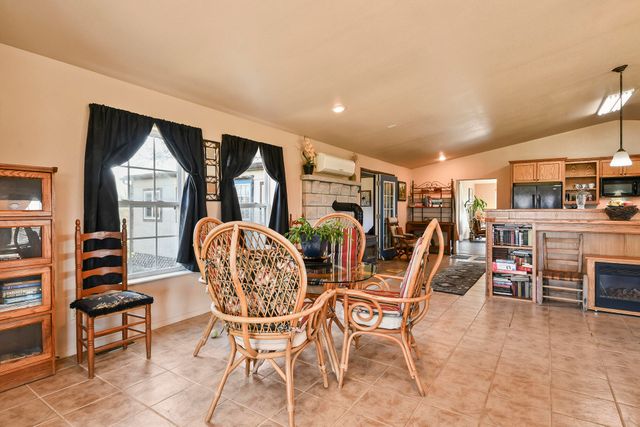 Rr1 Box 335 County Road 509 Road, Ava, MO 65608