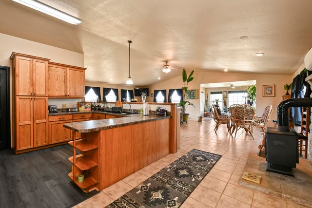 Rr1 Box 335 County Road 509 Road, Ava, MO 65608