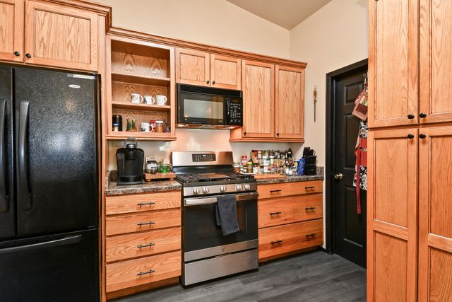 Rr1 Box 335 County Road 509 Road, Ava, MO 65608