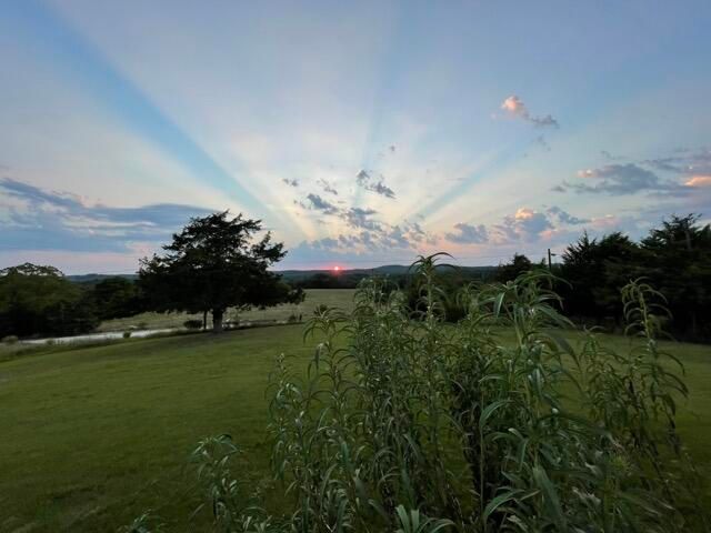 Rr1 Box 335 County Road 509 Road, Ava, MO 65608