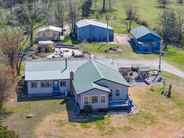 Rr1 Box 335 County Road 509 Road, Ava, MO 65608