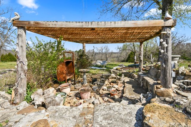 Rr1 Box 335 County Road 509 Road, Ava, MO 65608