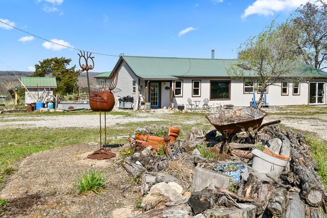 Rr1 Box 335 County Road 509 Road, Ava, MO 65608