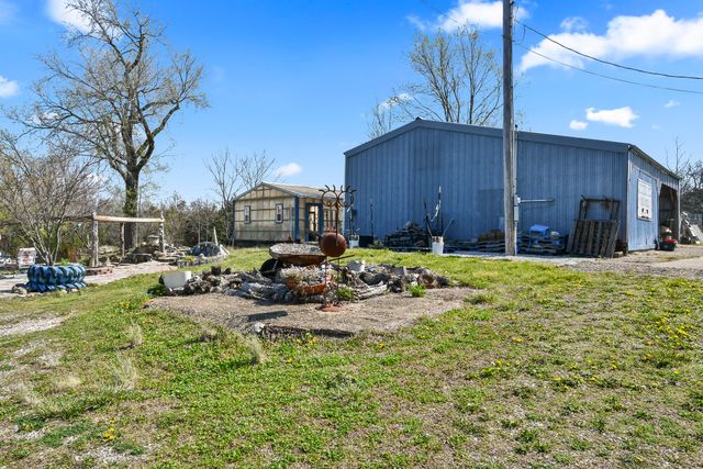 Rr1 Box 335 County Road 509 Road, Ava, MO 65608