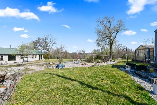 Rr1 Box 335 County Road 509 Road, Ava, MO 65608