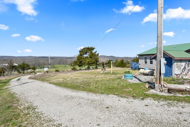 Rr1 Box 335 County Road 509 Road, Ava, MO 65608