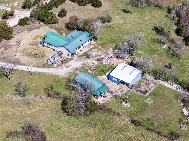 Rr1 Box 335 County Road 509 Road, Ava, MO 65608