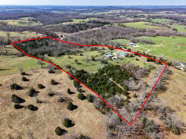 Rr1 Box 335 County Road 509 Road, Ava, MO 65608