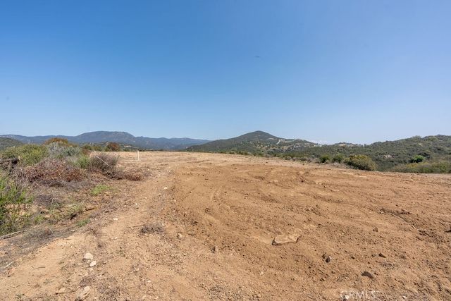 7 Hombre Ln, Murrieta, CA 92562