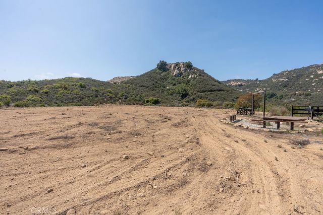 7 Hombre Ln, Murrieta, CA 92562