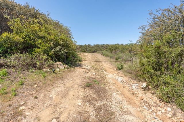 7 Hombre Ln, Murrieta, CA 92562