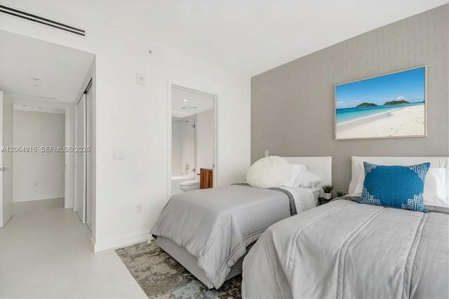 9901 W Bay Harbor Dr (2cover parking+storage) 401, Bay Harbor Islands, FL 33154