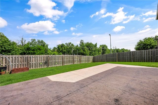 3601 SW Carter Road, Bentonville, AR 72713
