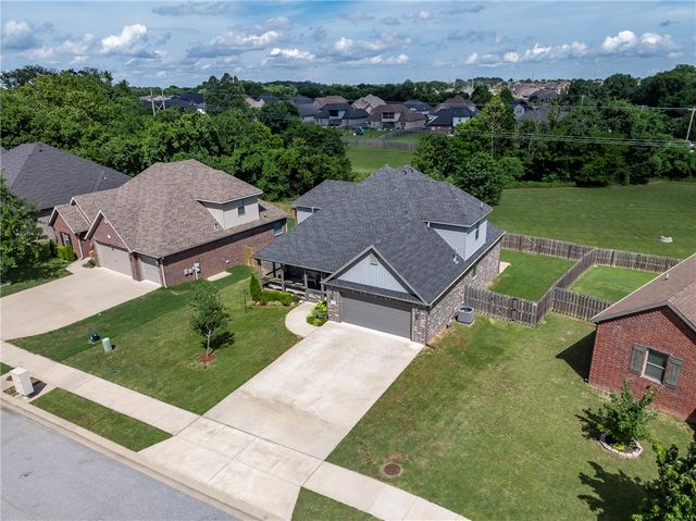 3601 SW Carter Road, Bentonville, AR 72713
