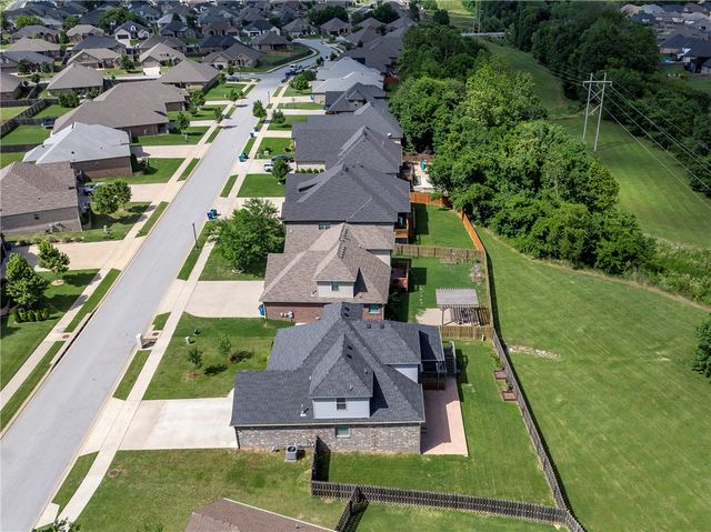 3601 SW Carter Road, Bentonville, AR 72713