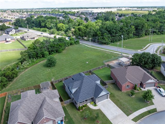 3601 SW Carter Road, Bentonville, AR 72713