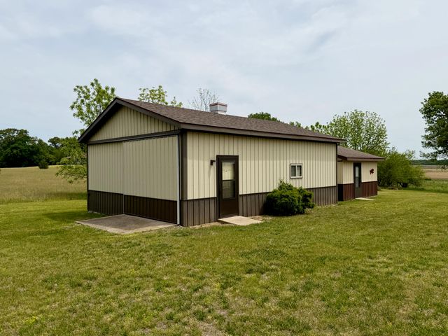 1960 S Fernwood Drive, Knox, IN 46534