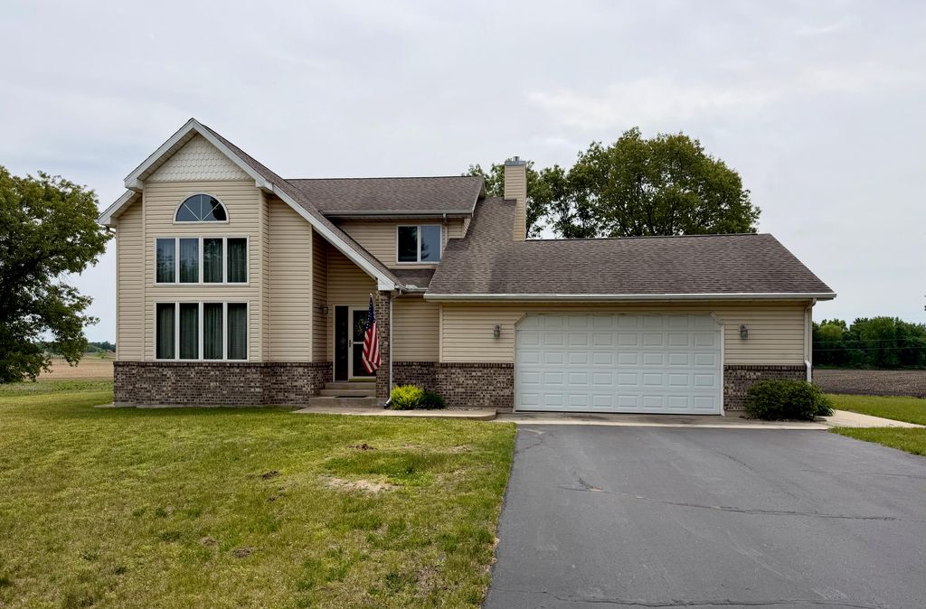 1960 S Fernwood Drive, Knox, IN 46534