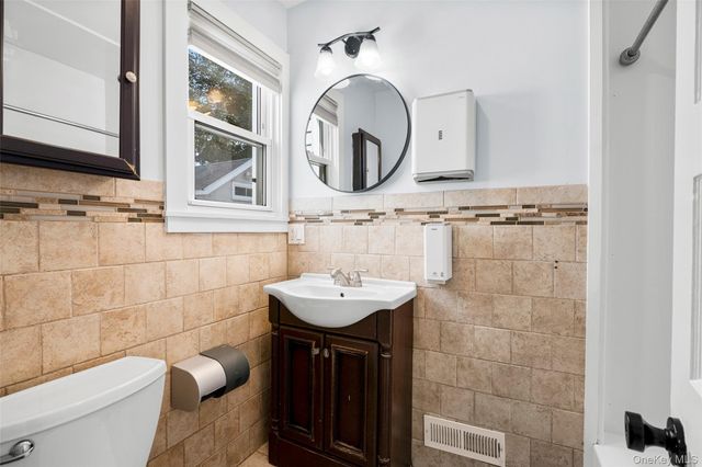 521 Jefferson Avenue 1st Floor, Mamaroneck, NY 10543