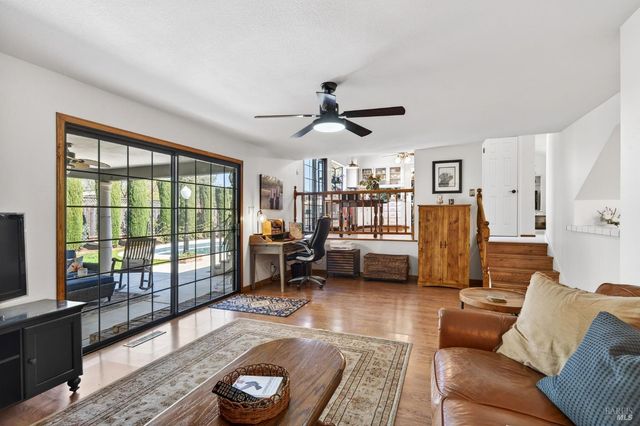 3406 Deerfield Ct, Napa, CA 94558