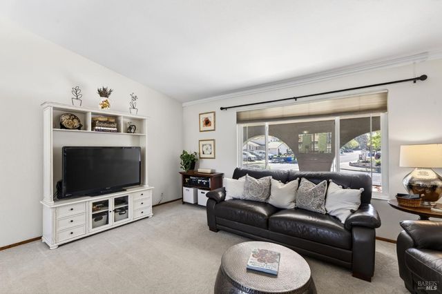 3406 Deerfield Ct, Napa, CA 94558