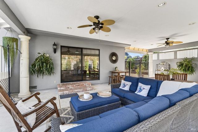 3406 Deerfield Ct, Napa, CA 94558