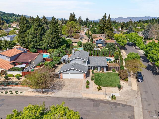 3406 Deerfield Ct, Napa, CA 94558