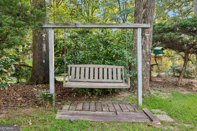 3256 Village Glen Trail, Snellville, GA 30039
