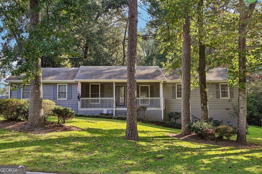 3256 Village Glen Trail, Snellville, GA 30039