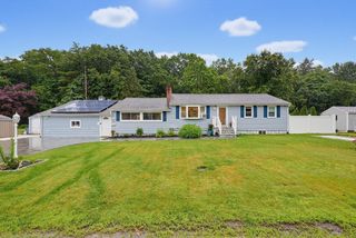 14 Country Ln, Marlborough, MA 01752