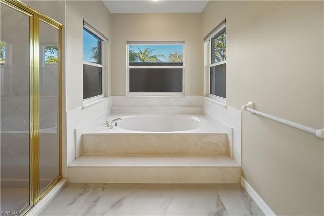 128 Heritage WAY, Naples, FL 34110