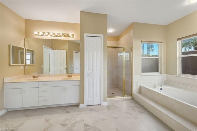 128 Heritage WAY, Naples, FL 34110