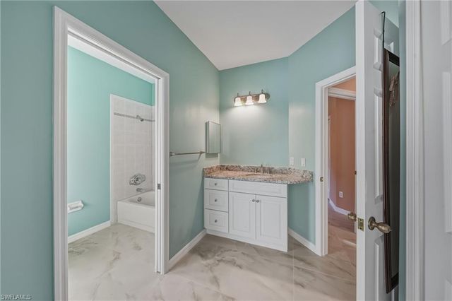 128 Heritage WAY, Naples, FL 34110