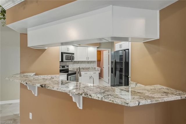 128 Heritage WAY, Naples, FL 34110