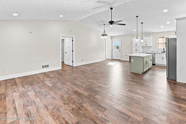 33 Blue Ridge Rd, Elizabethtown, KY 42701