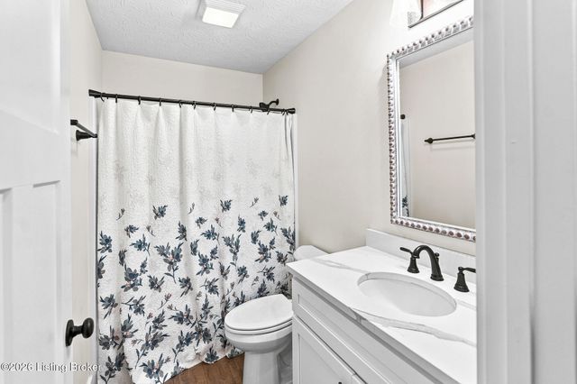 33 Blue Ridge Rd, Elizabethtown, KY 42701